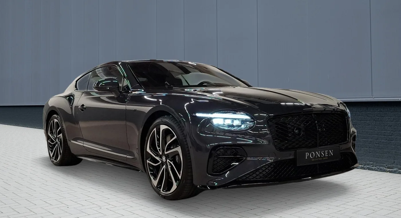 Bentley Continental GT S 2026 in Dark Grey metallic, rechtsvoor